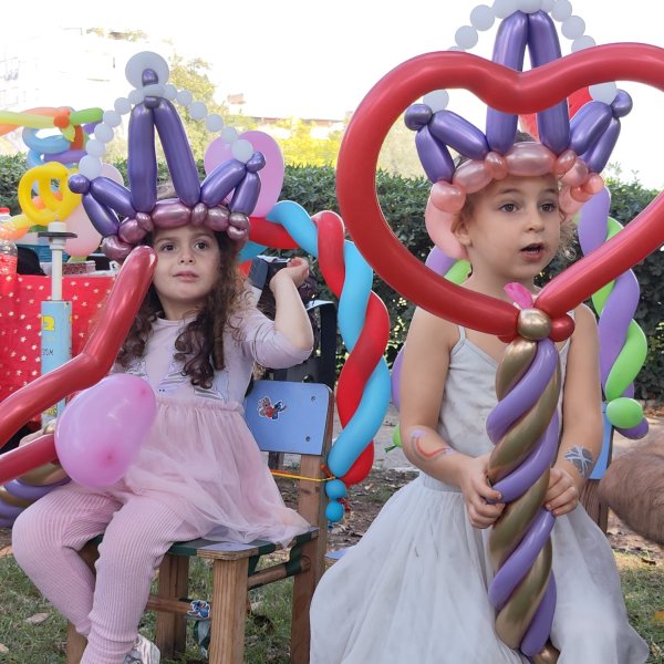 יום הולדת בנות עם בלונים